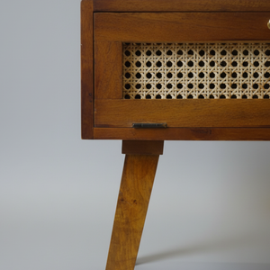 Table de chevet élégante intelligente en bois massif avec tiroir de rangement à éclairage LED sans fil pour chambre à coucher moderne - Product Image 4