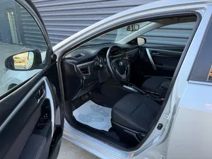 COROLLA XI 2013 (E160, E170, E180) Bajo Kilometraje, Motor en Buen Estado, Transmisión Automática, Techo Panorámico, Luces, Listo para Enviar - Product Image 2