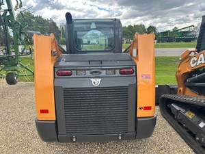 2024 Kubota TR270B Mini 4x4 Wheel Drive Skid Steer Loader Capacidad de carga de 4 toneladas 1 año Bomba de motor Caja de cambios incluida Estado usado - Product Image 3