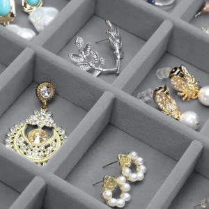 Venta caliente 30 rejilla portátil a prueba de polvo de madera joyería bandeja joyero disponible a precio al por mayor de exportador indio - Product Image 3