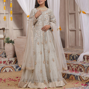 Élégant et élégant haut pour femme classique Maxi confortable robe de qualité supérieure tissu flatteur ajustement pour décontracté robe formelle lourde à vendre - Product Image 1