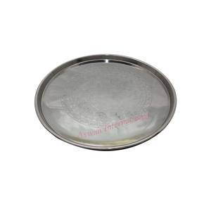 Accessoires de cuisine personnalisables de plateau de service en métal de forme ronde décorative de haute qualité à vendre - Product Image 1