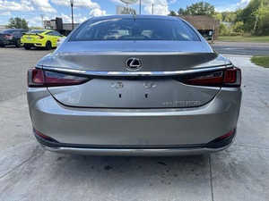Lexus ES 250 2021 en Perfecto Estado - Product Image 2