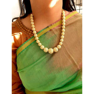 Gold Tone Jadau <b>Pearl</b> Fine Jewelry Set Elegant <b>Necklace</b> <b>and</b> <b>Earrings</b> Combo - Product Image 6