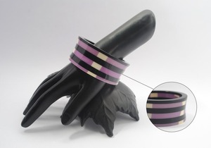 Vente en gros de bijoux tendance Bracelet élastique épais en acrylique écologique pour mariage Bracelets rétro uniques en résine naturelle pour femmes - Product Image 5