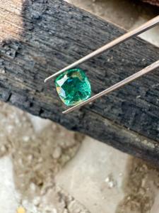 Hermosa 100% Natural 1,87 Quilates Esmeralda Cuadrado Cojín Corte Piedra preciosa Buen Color Lustre Calidad Piedra preciosa zambiana natural suelta - Product Image 2