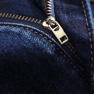 Meilleures ventes d'usine de pantalons pour hommes pantalons en jean droits pour hommes couleur et matériau personnalisés pantalons en jean pour hommes à la mode - Product Image 5