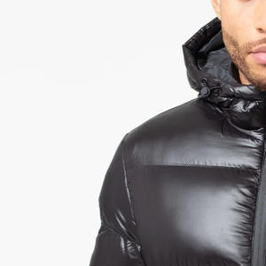 แจ็คเก็ตพัฟเฟอร์คุณภาพสูงขายดีที่สุด สไตล์ไฮสตรีท สำหรับผู้ชายและผู้หญิง สวมใส่ง่าย ตกแต่งด้วยงานปัก มีทุกขนาด - Product Image 5