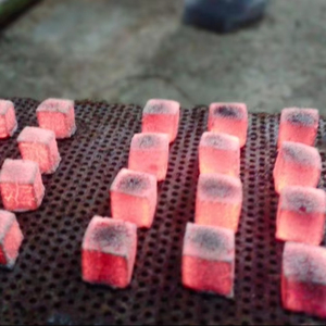 Briquettes de charbon de coco de haute qualité pour narguilé Shisha et barbecue à base de noix de coco fraîches - Product Image 1