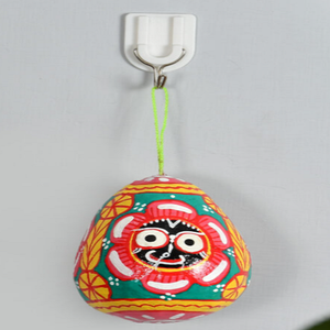 Prix de gros Belle Artistique Artistique Fabriqué À La Main Multicolore Lord Jagannath Pattachitra Peint Sur Coquille De Noix De Coco. - Product Image 2