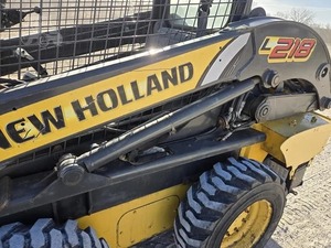 Cargadoras HHOLLANDD L218 NUEVAS de 2011 con Bomba Hidráulica y Caja de Cambios MOOG - Product Image 5