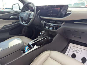 Buick Envista Avenir 2024 Usado en Excelentes Condiciones, Tracción Delantera, Sin Accidentes, Volante a la Izquierda/Derecha - Product Image 3