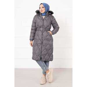 Chaqueta de Invierno con Patrón de Baklava, Tejido Gris, Relleno de Fibra de Poliéster - Product Image 1