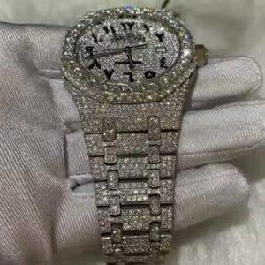 Reloj Clásico de Negocios con Movimiento de Cuarzo, Acero Inoxidable y Diamante Moissanite, con Durabilidad Premium y Detalles Brillantes, India - Product Image 5