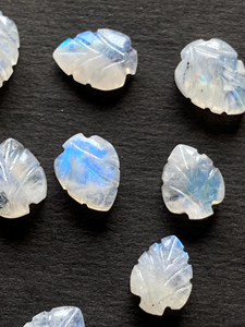 Cuentas de forma elegante talladas Briolette de hoja de piedra lunar arcoíris Natural para hacer joyas, abalorios de piedras preciosas - Product Image 2