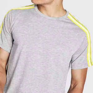 เสื้อยืดและกางเกงขาสั้นผู้ชายเซ็ตสองชิ้นสำหรับฤดูร้อนใหม่เซ็ตเสื้อยืดหนาแขนสั้นระบายเหงื่อชุดกางเกงขาสั้นฤดูร้อนตามสั่ง - Product Image 3