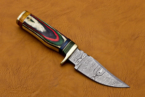 Cuchillo despellejado de acero de Damasco personalizable con mango de madera Pakka y refuerzo de latón para caza con soporte OEM - Product Image 3