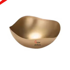 Offre spéciale Beau bol de service en métal en forme de feuille avec finition dorée pour hôtel, restaurant et bar - Product Image 5