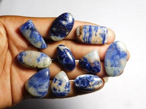 Sodalita Natural Multi Forma Lote al por mayor Cabujón Parte posterior plana Tamaño libre Piedras preciosas Fabricación hecha a mano Joyería de plata fina - Product Image 4
