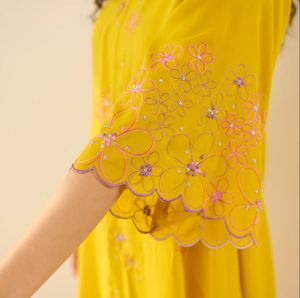 Kurta Paird élégant de travail de broderie lourde classique de qualité d'exportation avec intérieur pour la collection de vêtements de mariage de femmes pour la vente en gros - Product Image 2