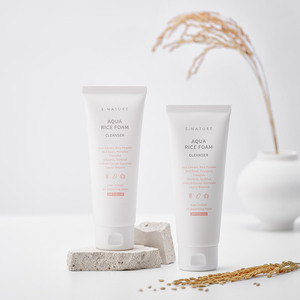 S. Nature คลีนเซอร์โฟมล้างหน้า160มล. ที่มีชื่อเสียงระดับโลกพร้อมส่วนผสมที่เป็นมิตรต่อผิว - Product Image 1