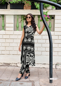 Kurti Elegante con Estampado de Lámina de Rayón y Bordado - Product Image 2