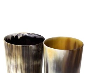 Verre à cocktail en corne minimaliste unique, écologique, capacité personnalisée, finition mate rustique, utilisation en fête à prix avantageux - Product Image 3