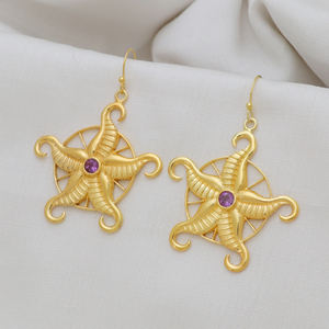 Boucles d'oreilles élégantes en forme d'étoile de mer améthyste avec pierres précieuses en argent sterling plaqué or 925 Design tendance et élégant pour les mariages - Product Image 2