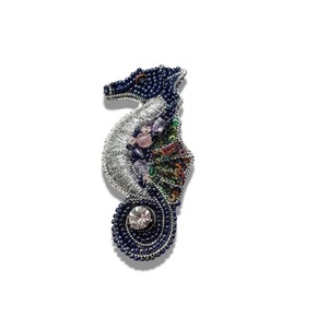 Broche bordado de calavera con cristal bordado a mano y broche de moda con cuentas de alambre de lingotes - Product Image 5