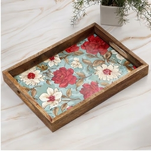 Plateau décoratif rectangulaire en bois artisanal avec motif floral émaillé, design rustique, pièce unique, fait main - Product Image 1