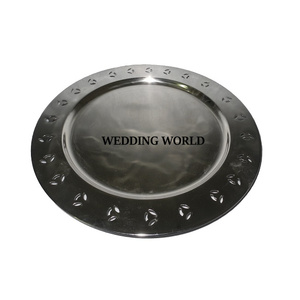 Plato de Chocolate de Metal de forma redonda Plato de Chocolate hecho a mano con acabado plateado Venta caliente Diseñador de Metal debajo de la placa - Product Image 2