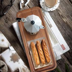 Plateau de service rond en bois d'acacia massif fait à la main et poli pour la charcuterie - Product Image 4