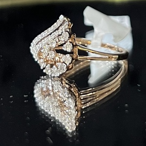 แหวนเพชรแท้ทองคำแท้ 14K 18K ดีไซน์ทรงกลุ่มสวยงามสำหรับผู้หญิง เครื่องประดับเจ้าสาวสุดหรู ของขวัญจากอินเดีย ทรงเจียระไนแบบบริลเลียนท์ - Product Image 4