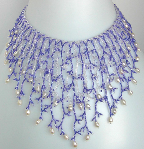 Instructions de tutoriel de broderie perlée sur filet pour la création de colliers en corail - Product Image 1
