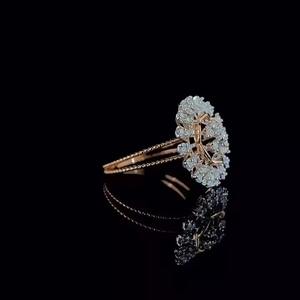 แหวนค็อกเทลประดับเพชรรูปดอกไม้ประดับในห้องปฏิบัติการแหวนทอง14K สำหรับผู้หญิงแหวนที่สง่างามสำหรับผู้หญิง - Product Image 2