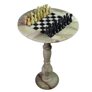 Table d'échecs luxueuse faite à la main en marbre et pierre naturelle d'onyx avec pièces d'échecs de la série Staunton