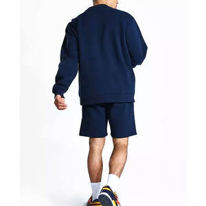 Nouvel été personnalisé Ensemble 2 pièces pour hommes Motif solide Manches courtes T-shirts surdimensionnés Ensemble jumeau Costume de sport - Product Image 5