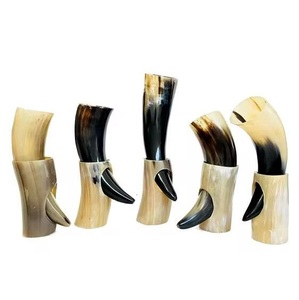 Cuerno de hidromiel vikingo ecológico decorativo con soporte Diseño animal Estilo nórdico tradicional - Product Image 1