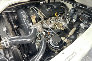 PRÊT À CONDUIRE - VÉHICULE D'OCCASION À VOLANT À GAUCHE |   Conduite à droite |   TOYOTA HIACE DIESEL 4×4 5 VITESSES 1996 - Product Image 6