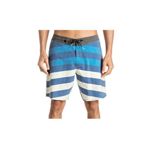 Short sportif en maille pour hommes en polyester 100% Impression de logo personnalisé Séchage rapide et coupe froide Motif solide écologique Taille moyenne - Product Image 4