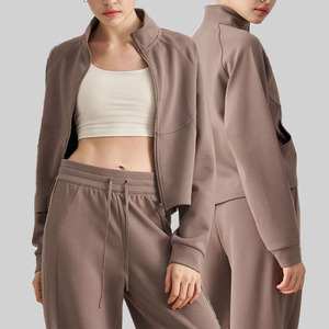 3 Peace Pantalon de jogging respirant pour femmes Pantalon épais de différentes couleurs Survêtements de sport de fitness Survêtements imprimés à broderie - Product Image 1