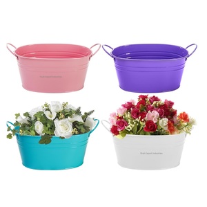 Jardinière de fleurs élégante en métal coloré avec poignée de forme ovale pour jardin, patio, porche, balcon, décor de jardinières - Product Image 1