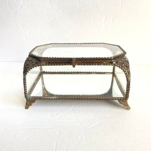 Boîte de rangement en verre biseauté transparent avec bordure en laiton de qualité supérieure, boîte à bijoux et à boucles d'oreilles faite à la main, boîte de rangement pour souvenirs, boîte ovale - Product Image 1