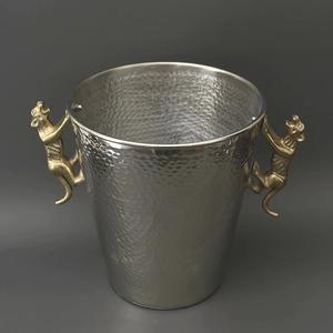 Seau à vin en métal, renne argenté et brillant Décoration de bar Refroidisseurs à vin et glacière de luxe Baignoire à vin personnalisée de table - Product Image 4