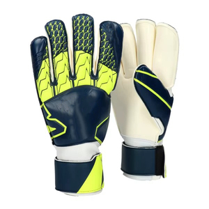 Gants de gardien de but de football personnalisés Premium Grip Latex Palm Secure Wrist Band Confortable Fit for Professional and Training Use - Product Image 4