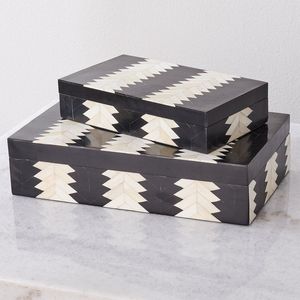 Boîte à bijoux en bois sculpté avec incrustation d'os de corne pour la décoration de la maison de luxe, solution de rangement élégante pour cadeaux, organisateur moderne artisanal - Product Image 1