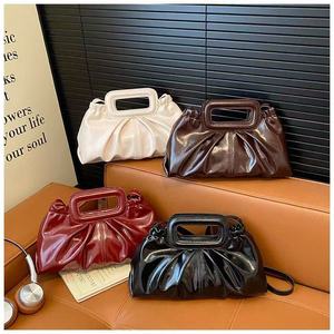 กระเป๋าสะพายข้างผู้หญิงลายสัตว์แบบมินิมอลทันสมัย ผ้าแคนวาส พับจีบ มีซิปและตัวล็อค - Product Image 1