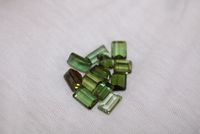 LOT DE TOURMALINE CHROME NATURELLE. LOT DE TOURMALINE VERTE.