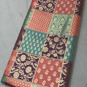 Tela Brocada Jacquard a Cuadros Transpirable de Alta Calidad para Vestidos de Novia y Textiles para el Hogar - Tela de Lujo de Peso Medio - Product Image 1