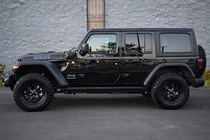 JEEP WRANGLER WILLYS 4XE 2024 USADO, con Volante a la Izquierda/Derecha - Product Image 4